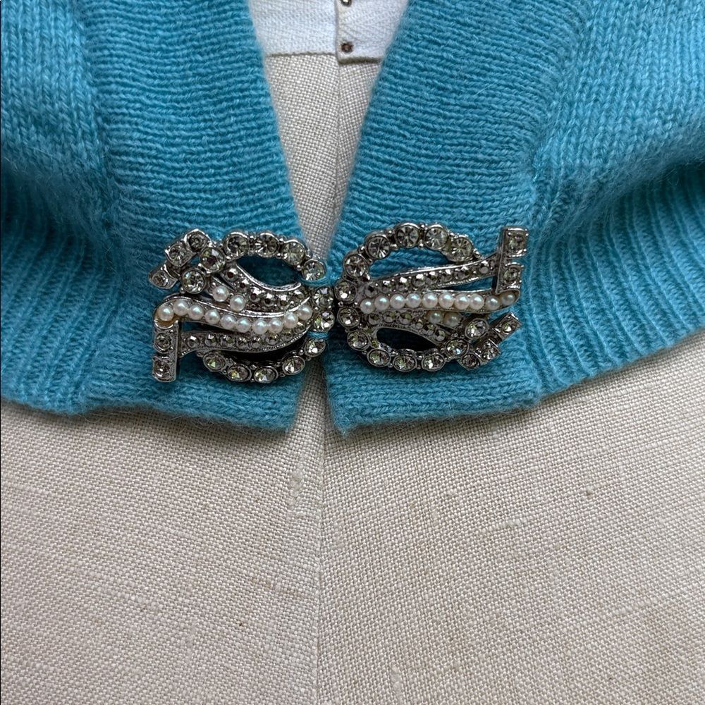 Bibelot Cashmere cardigan with rhinestone clasp closure - Picture 2 of 9